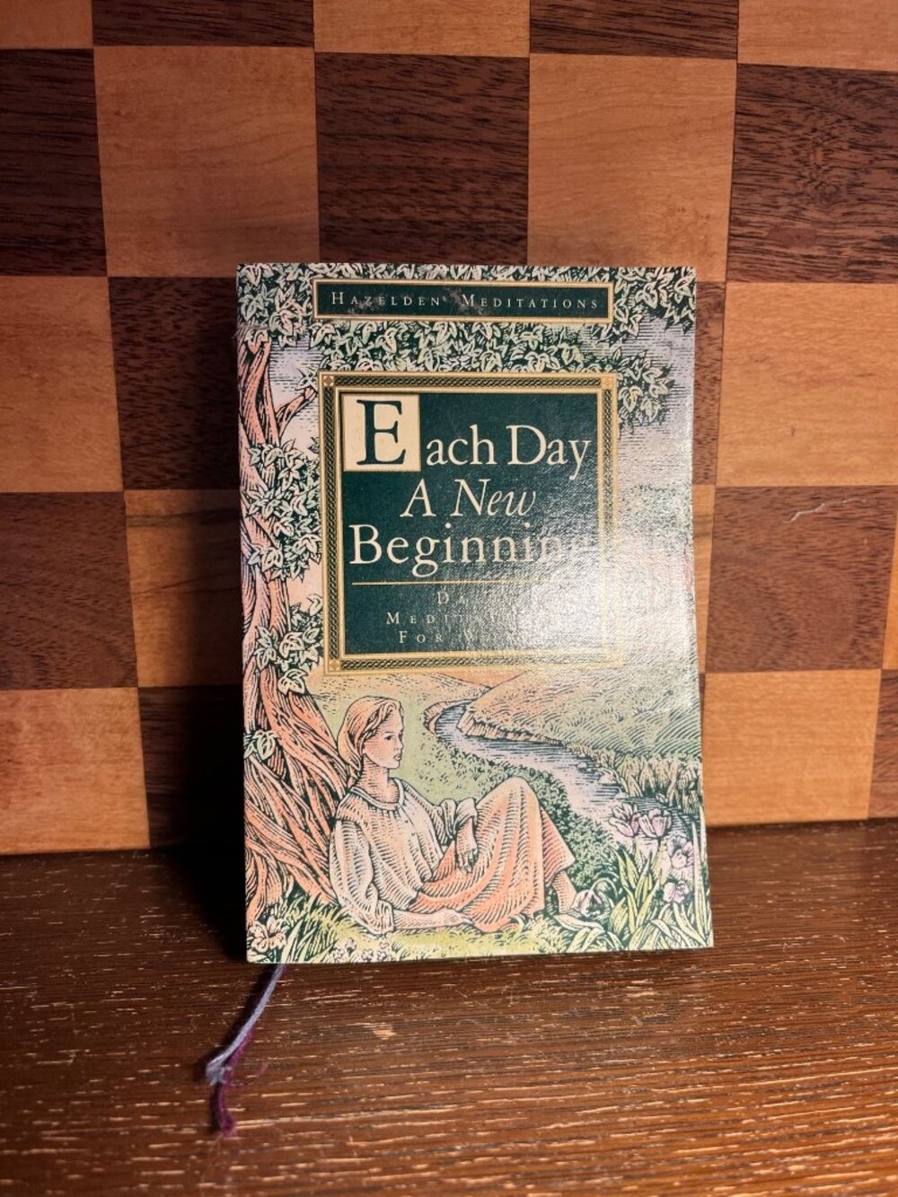 Each Day a New Beginning Daily Meditation Book for Women A1197